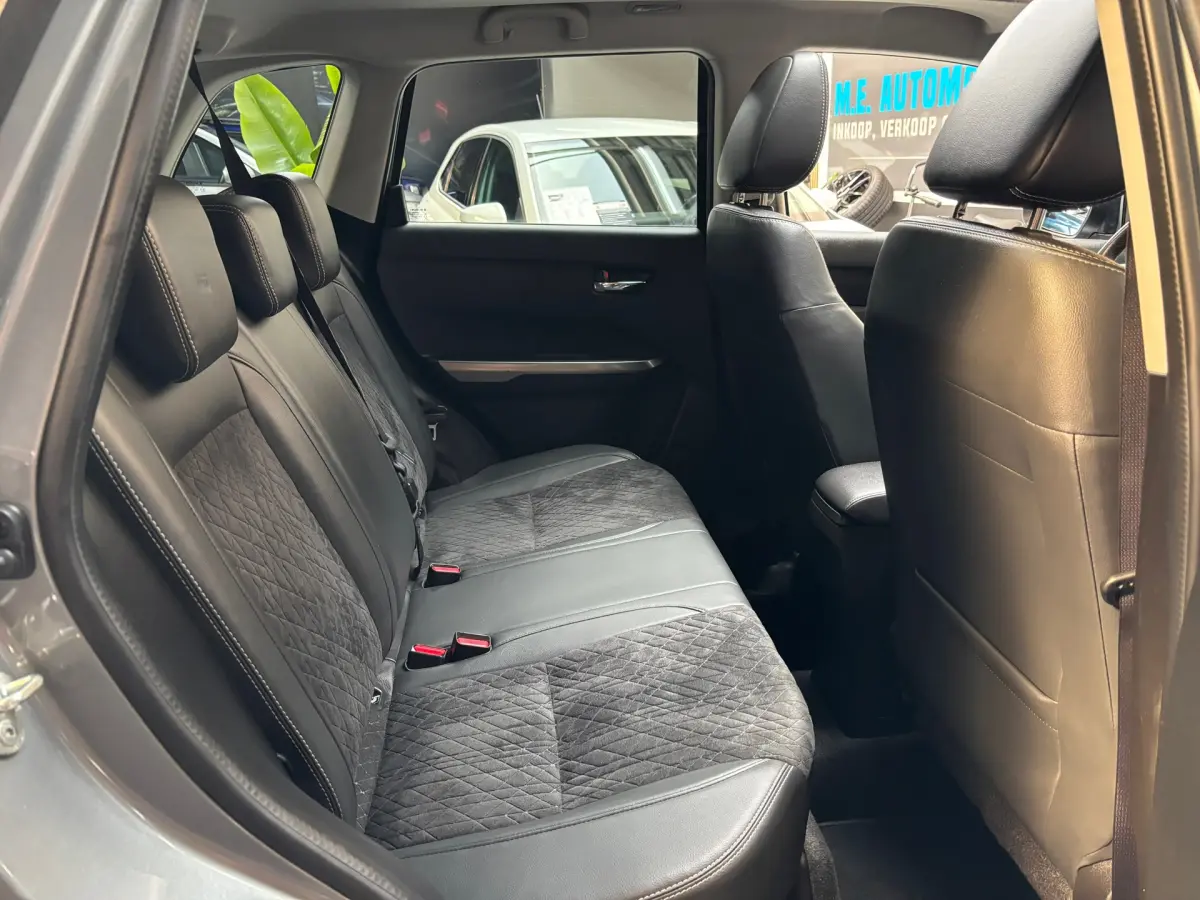 Vitara 1.0 Boosterjet Stijl / Camera / Panorama Dak
