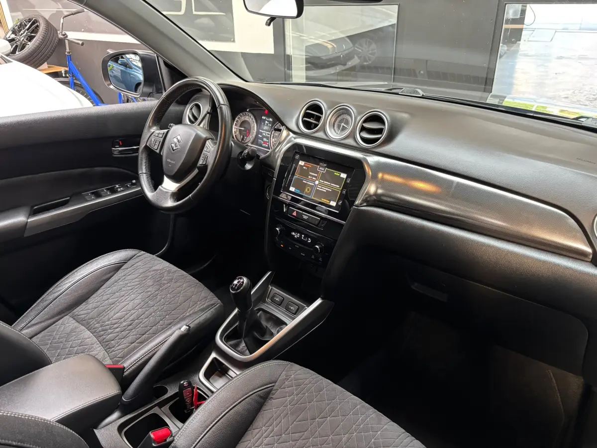Vitara 1.0 Boosterjet Stijl / Camera / Panorama Dak