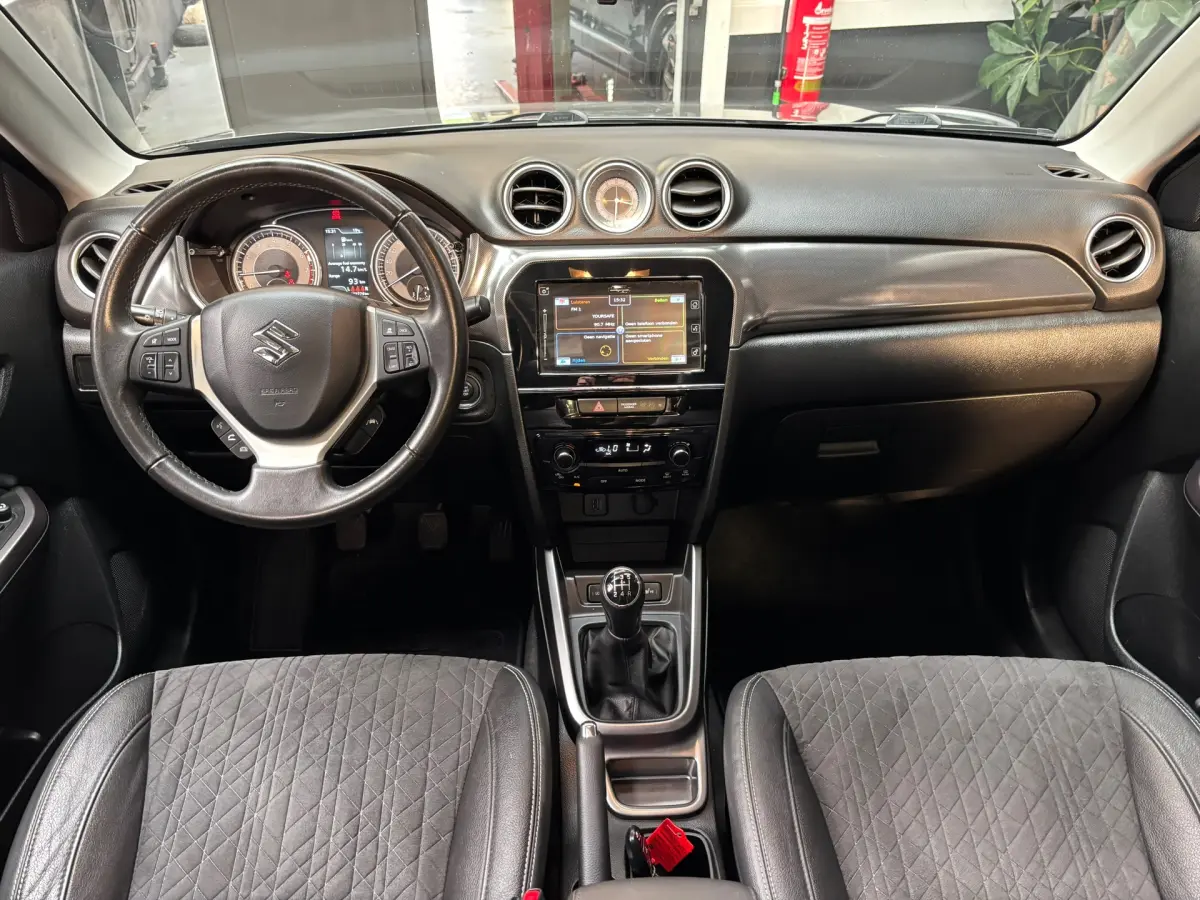 Vitara 1.0 Boosterjet Stijl / Camera / Panorama Dak