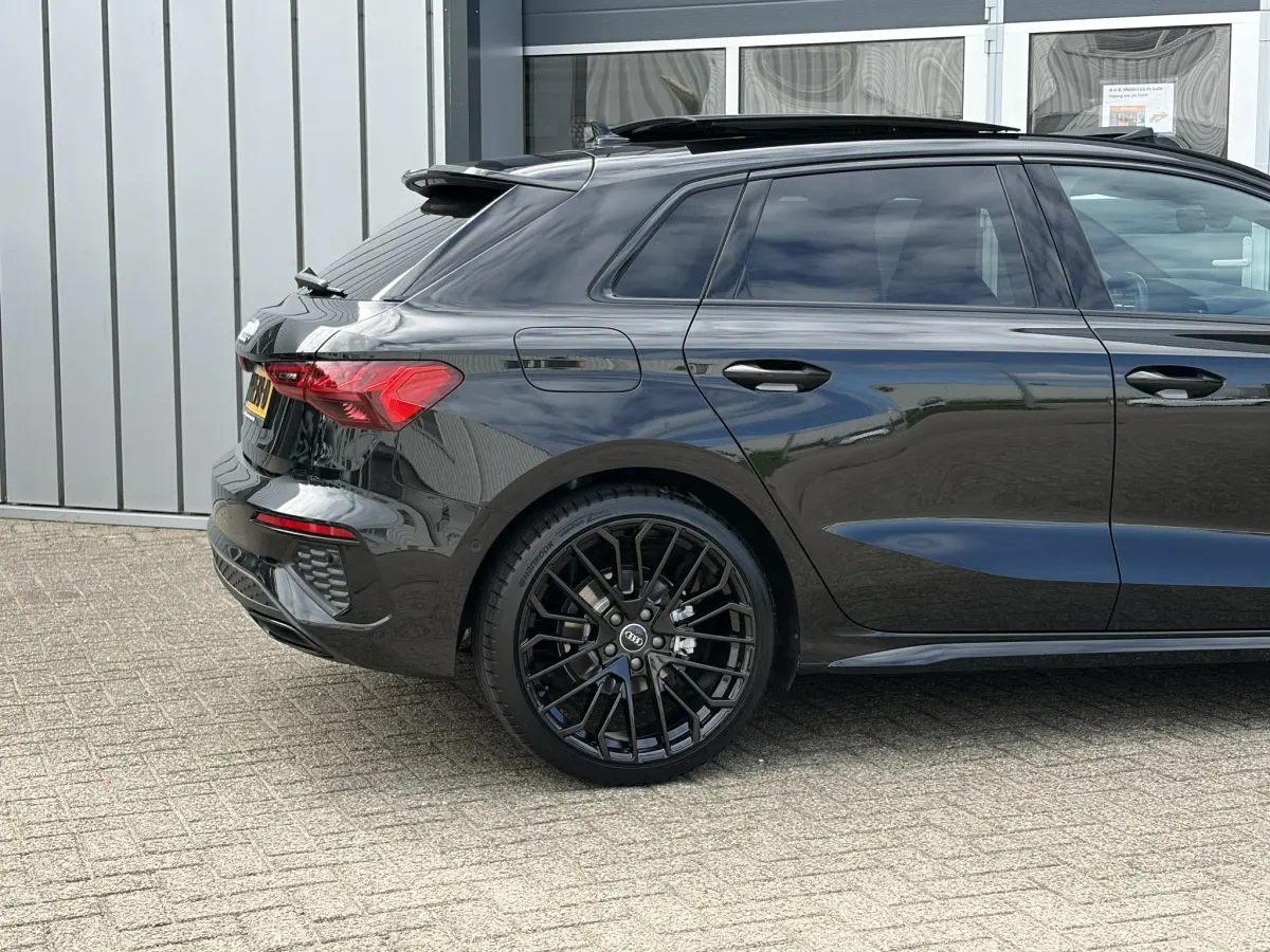 A3 Sportback 35 TFSI 3x S Line edition | Pano | B&O | Camera | Elek stoelen | 19 inch |