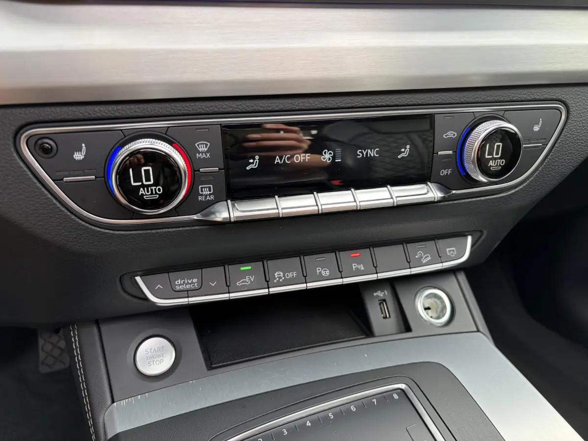 Q5 55 TFSI e quattro Competition 3x S Line | Head-Up | Pano | Lucht vering | Keyless | RS stoelen | Ful