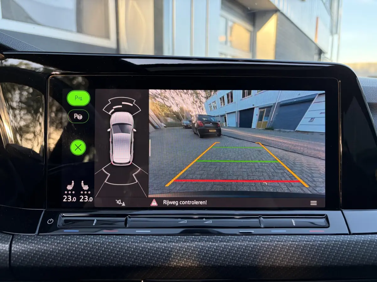 Golf 1.5 eTSI R-Line | Pano | LED | Stoel verwarming | 3x R-Line | Camera |