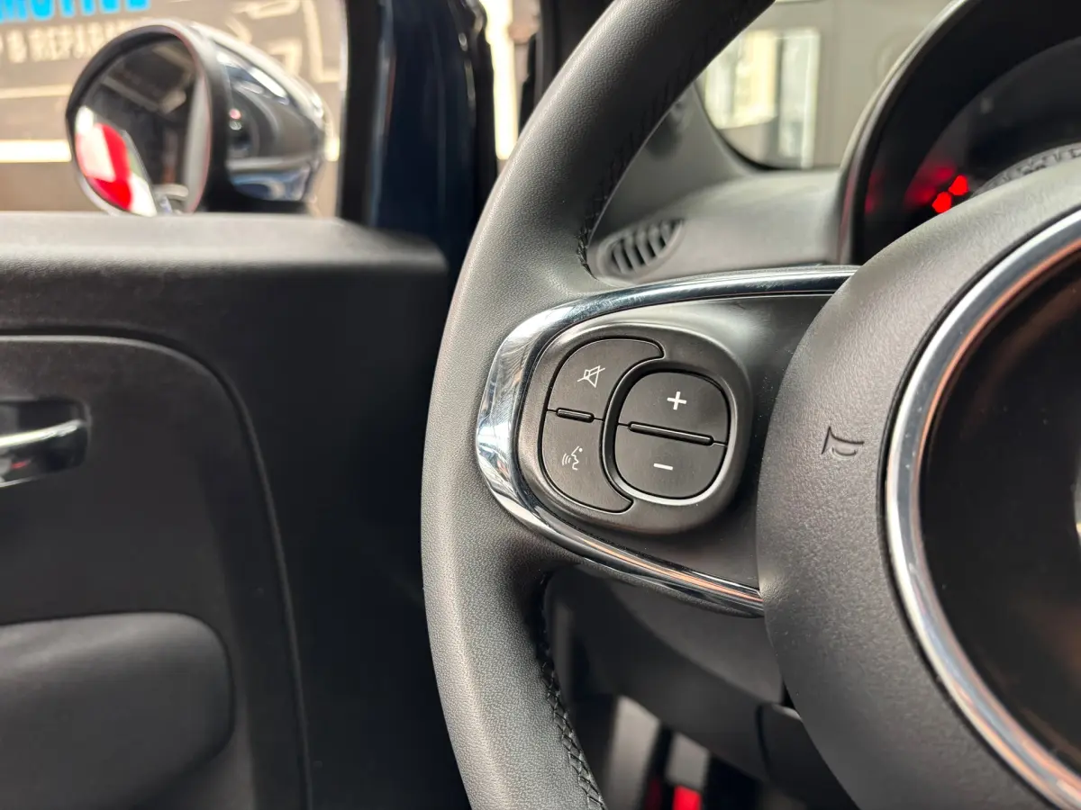 500 1.0 Hybrid Dolcevita Finale / Carplay