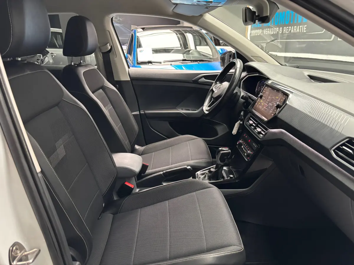 T-Cross 1.0 TSI Style / Navigatie / Stoelverwarming