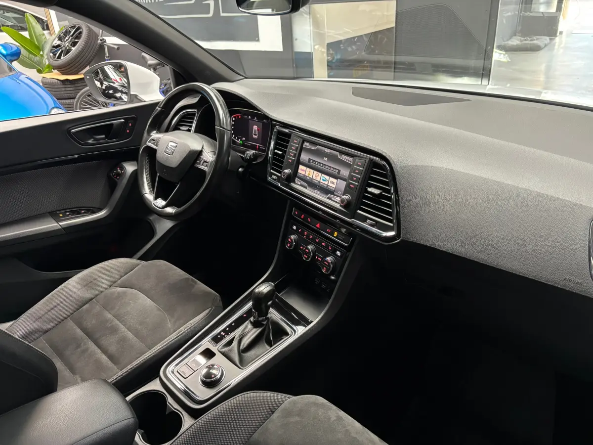 Ateca 1.5 TSI Xcellence / Carplay / Pano / Trekhaak