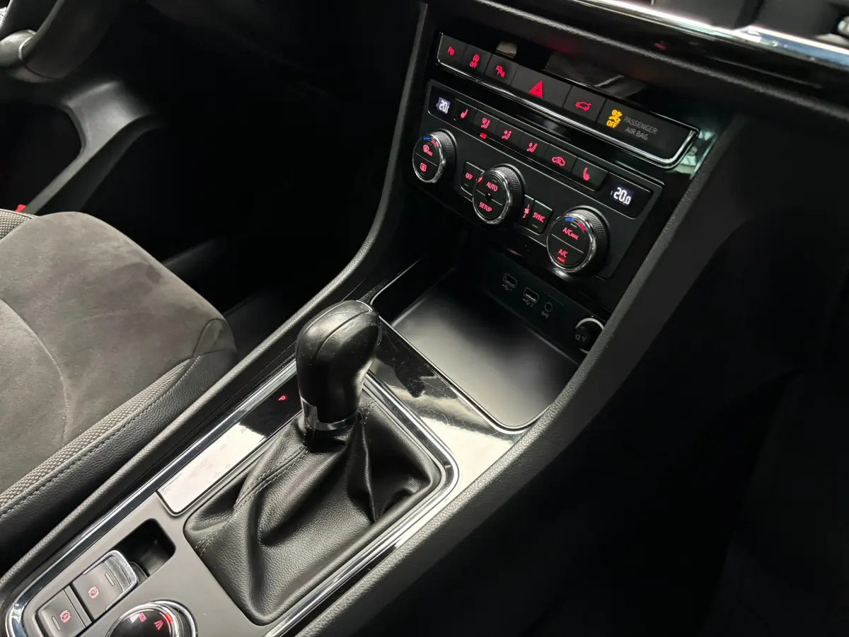 Ateca 1.5 TSI Xcellence / Carplay / Pano / Trekhaak