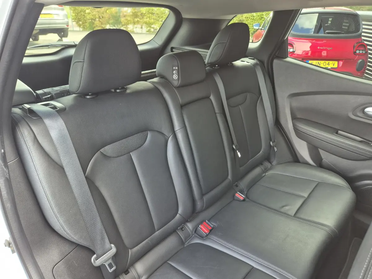 Kadjar 1.3 TCe 140 EDC AUTOMAAT Intens Leder interieur, Camera, Navigatie, Trekhaak, Easy Life Pack
