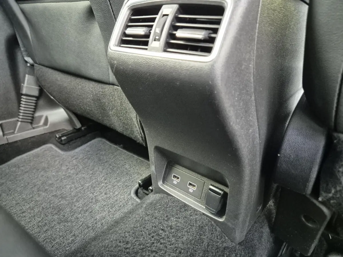 Kadjar 1.3 TCe 140 EDC AUTOMAAT Intens Leder interieur, Camera, Navigatie, Trekhaak, Easy Life Pack