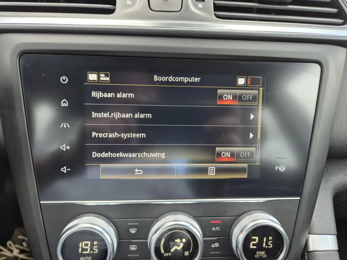 Kadjar 1.3 TCe 140 EDC AUTOMAAT Intens Leder interieur, Camera, Navigatie, Trekhaak, Easy Life Pack