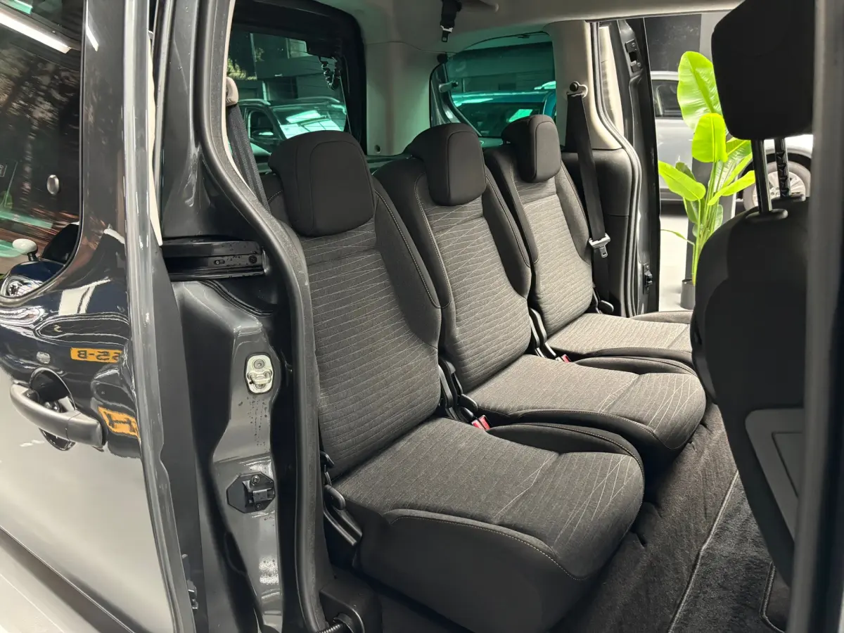 Berlingo 1.2 PureTech XTR / Navi / Trekhaak