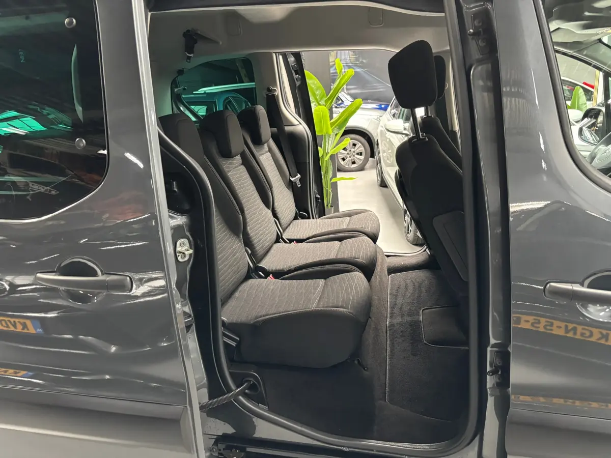 Berlingo 1.2 PureTech XTR / Navi / Trekhaak