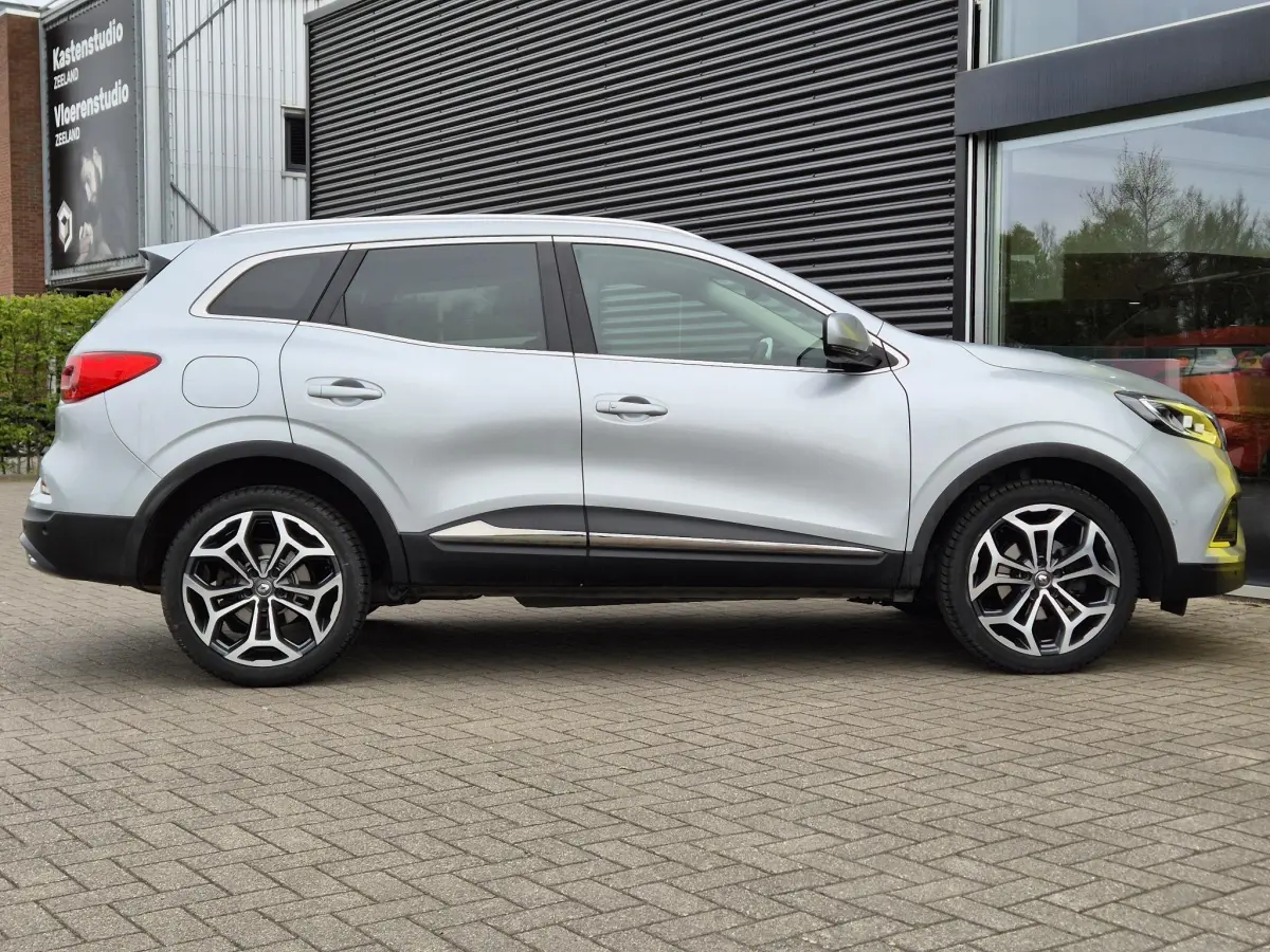 Kadjar 1.3 TCe 140 EDC AUTOMAAT Techno All Season banden, LED, Blind Spot detectie, Camera, Navigatie, Appl