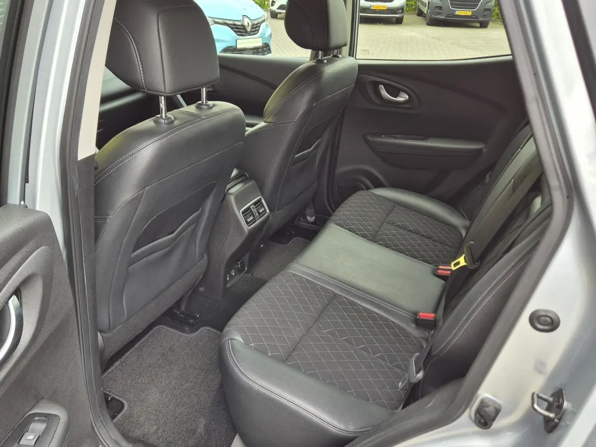 Kadjar 1.3 TCe 140 EDC AUTOMAAT Techno All Season banden, LED, Blind Spot detectie, Camera, Navigatie, Appl