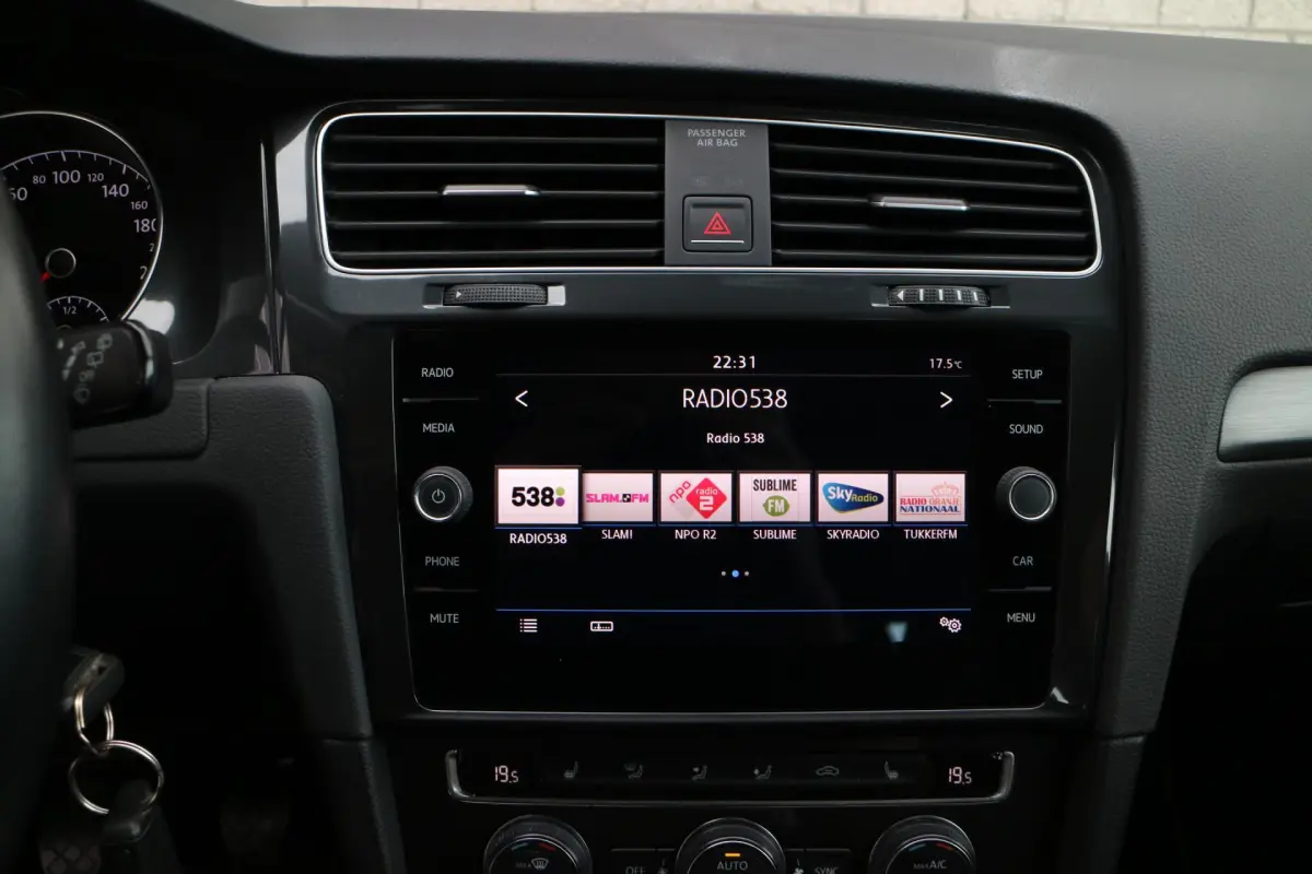 Golf 1.0 TSI Comfortline | PDC | Stoelverwarming |