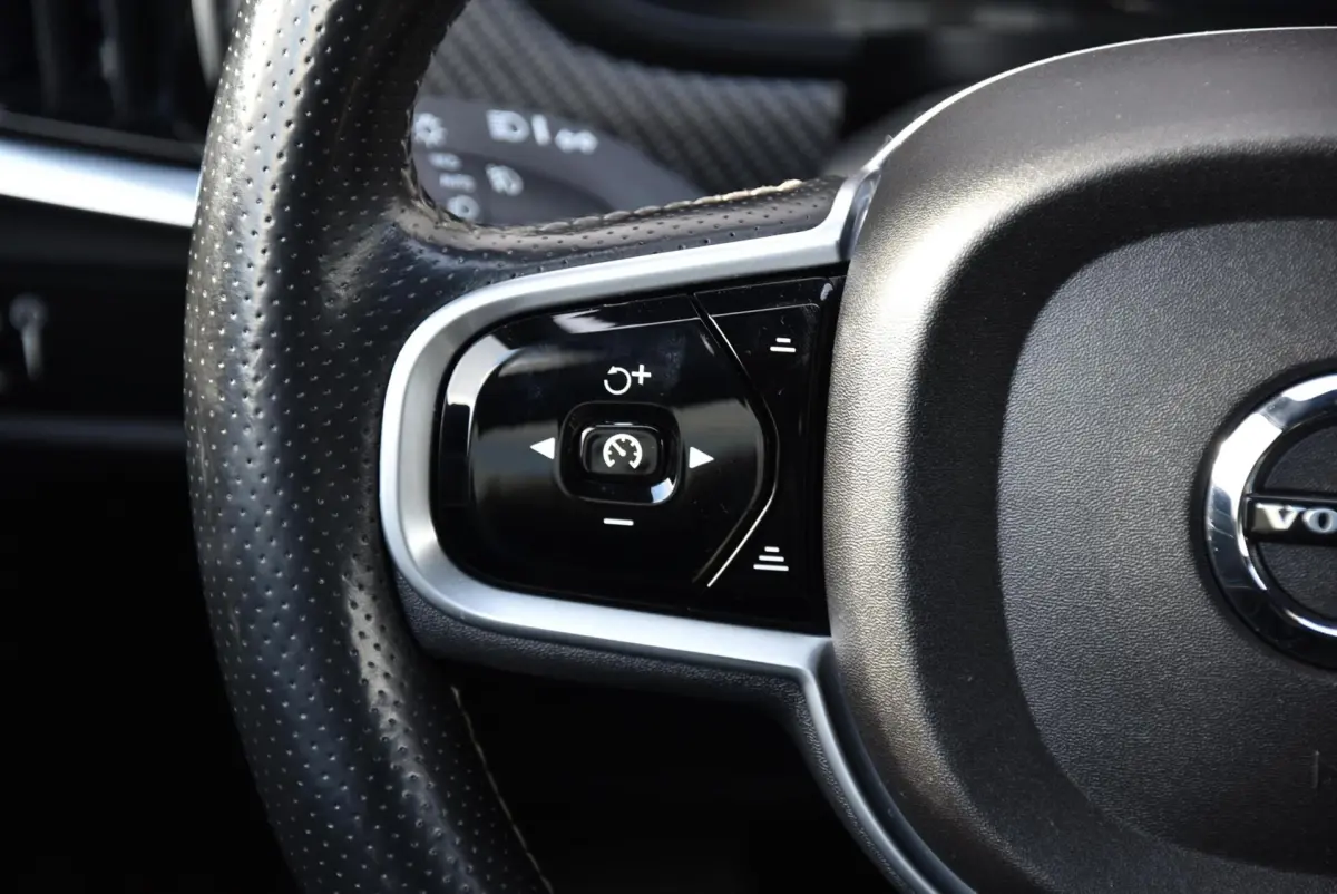 V90 2.0 T4 R-Design Polestar Engineered