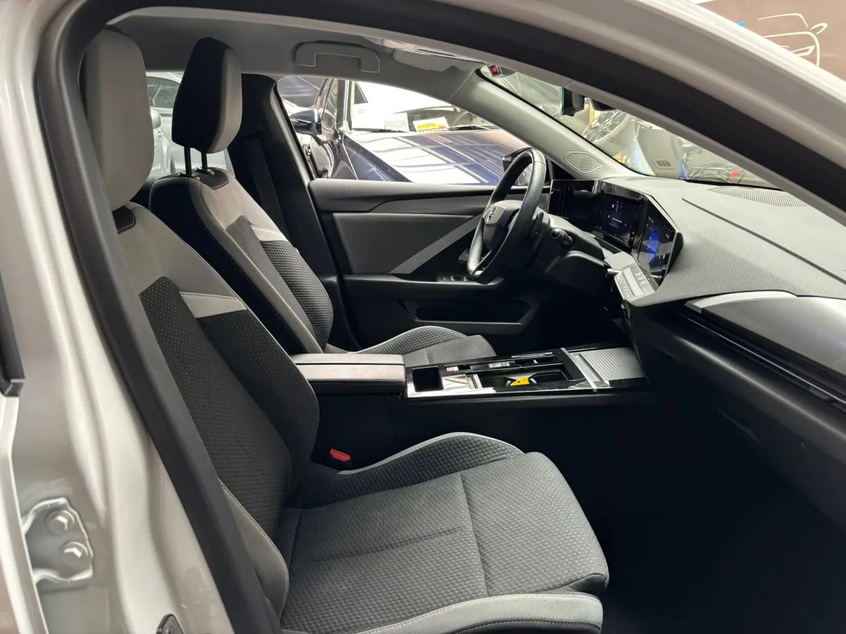 Astra 1.6 Hybrid Edition Carplay