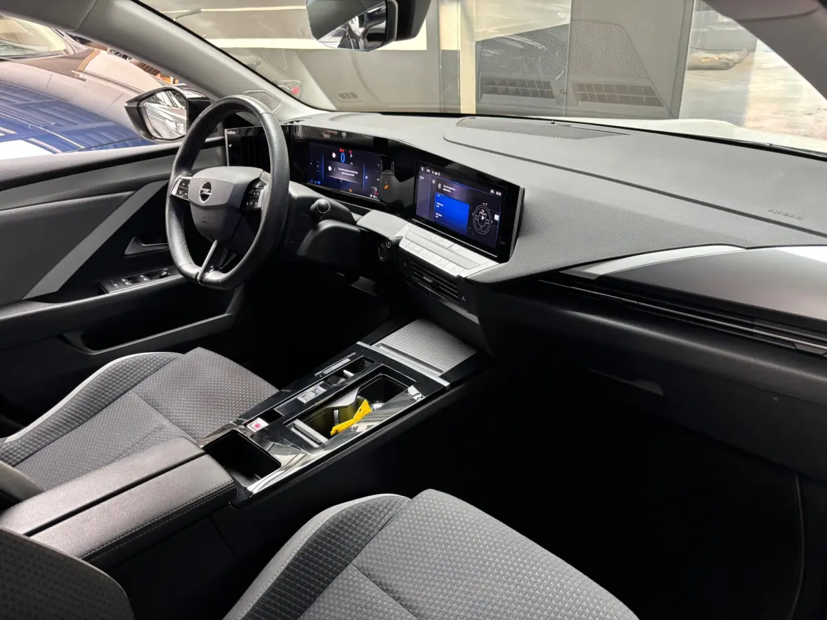 Astra 1.6 Hybrid Edition Carplay