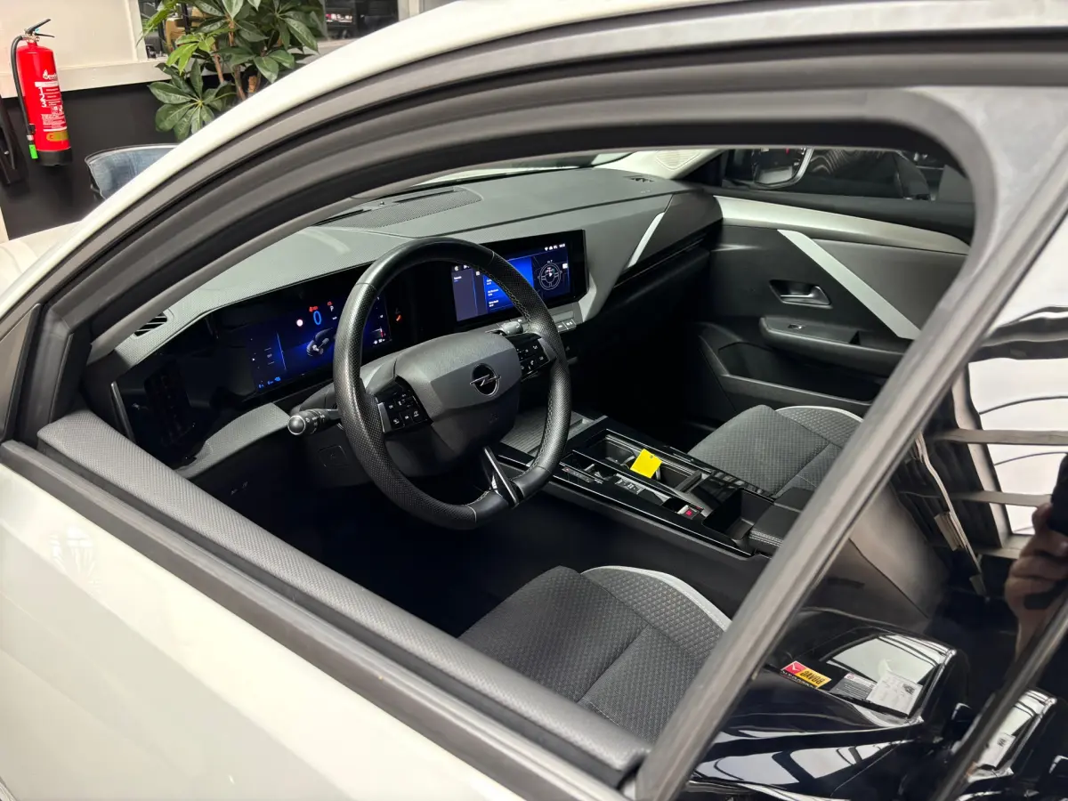 Astra 1.6 Hybrid Edition Carplay