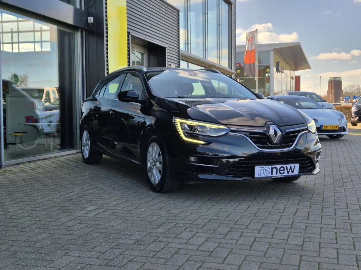 Mégane Estate 1.3 TCe 140 EDC AUTOMAAT Business Edt. Trekhaak, All Season banden, Navigatie, Apple/Android