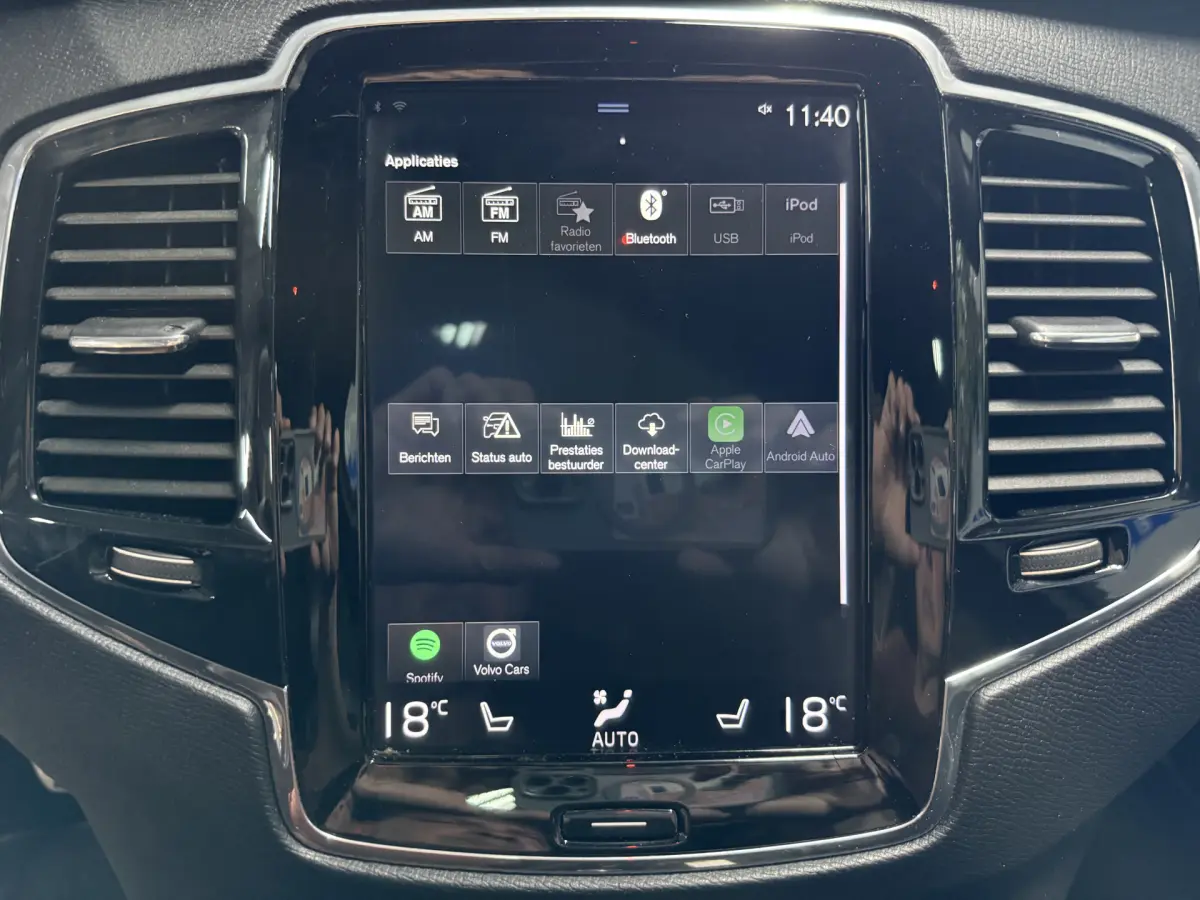XC90 2.0 T5 AWD R-Design // Panodak // Caplay // sportstoelen met geheugen