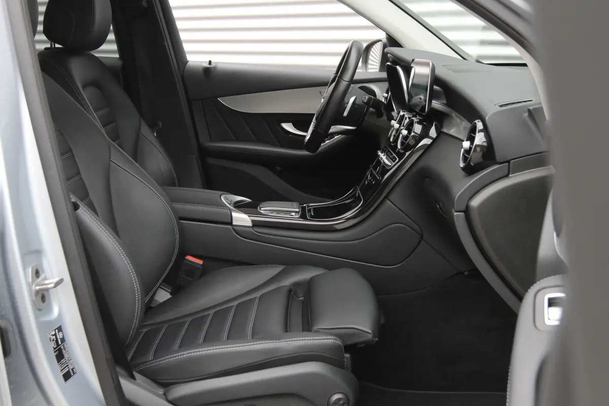 GLC 300e 4MATIC Business Solution AMG I PHEV I Aut. I Navi I Leder I Camera