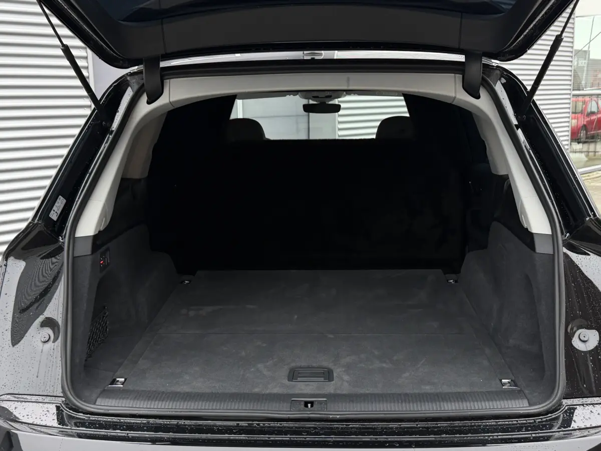 Q7 50 TDI quattro Pro Line I Aut. I 286 PK I Grijs Kenteken I Carplay I Camera
