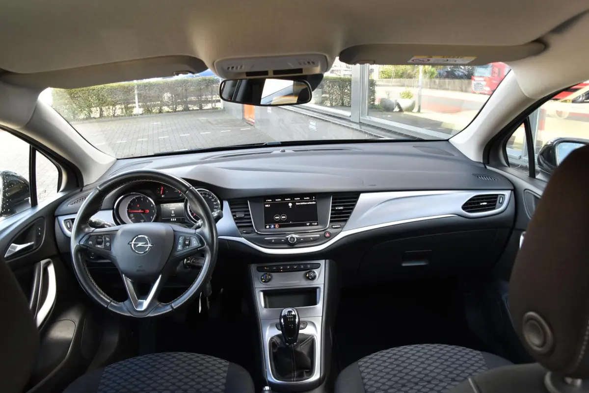 Astra 1.2 Business Edition | Carplay | Cruise | Trekhaak |