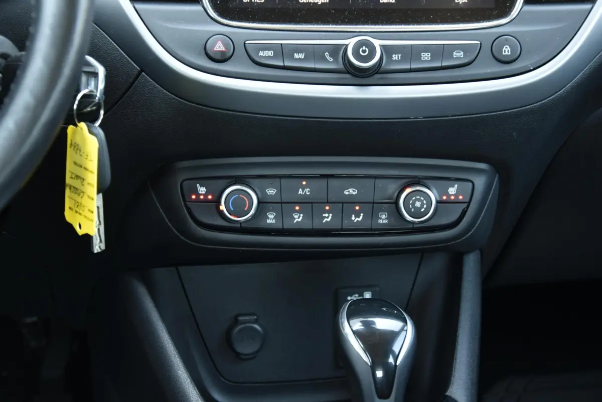 Crossland X 1.2 Turbo | Cruise | Carplay | Trekhaak |