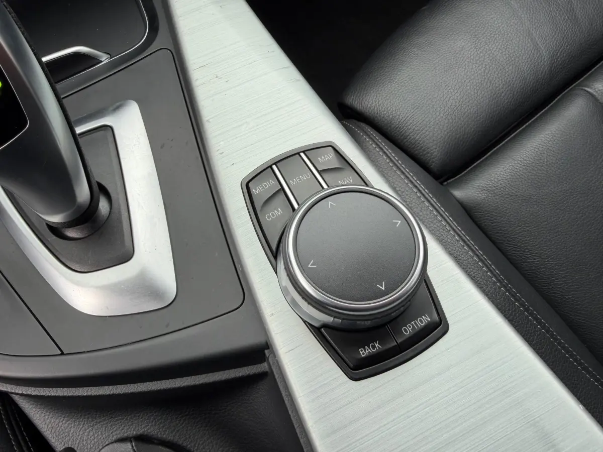 3 Serie Touring 325d M Sport NAVI/KEYLESS/HARMAN/KARDON