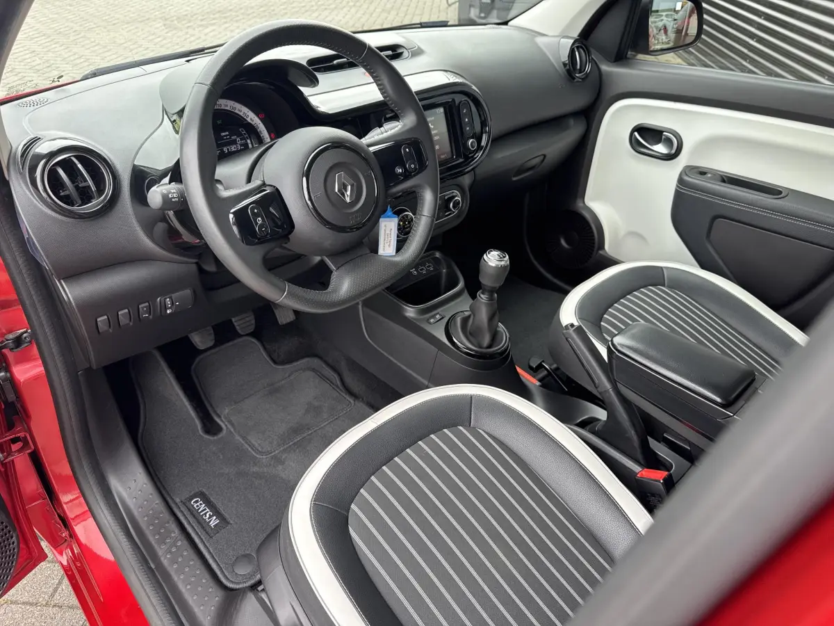 Twingo 1.0 SCe Intens Climate Control, Cruise Control, Android/Apple Auto, P-sensoren