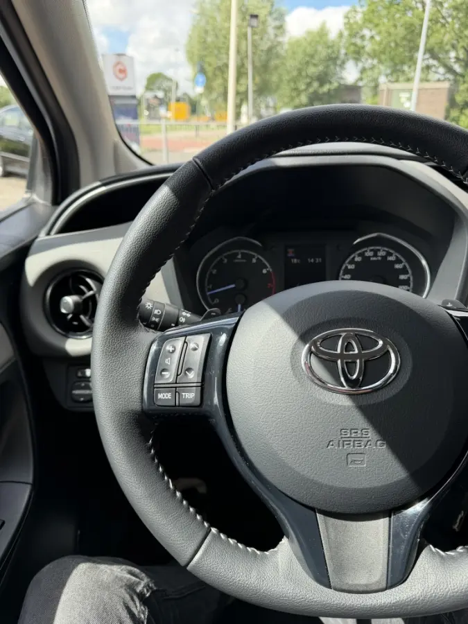 Yaris 1.5 VVT-i Active | Airco | Automaat | Airco | Camera achter