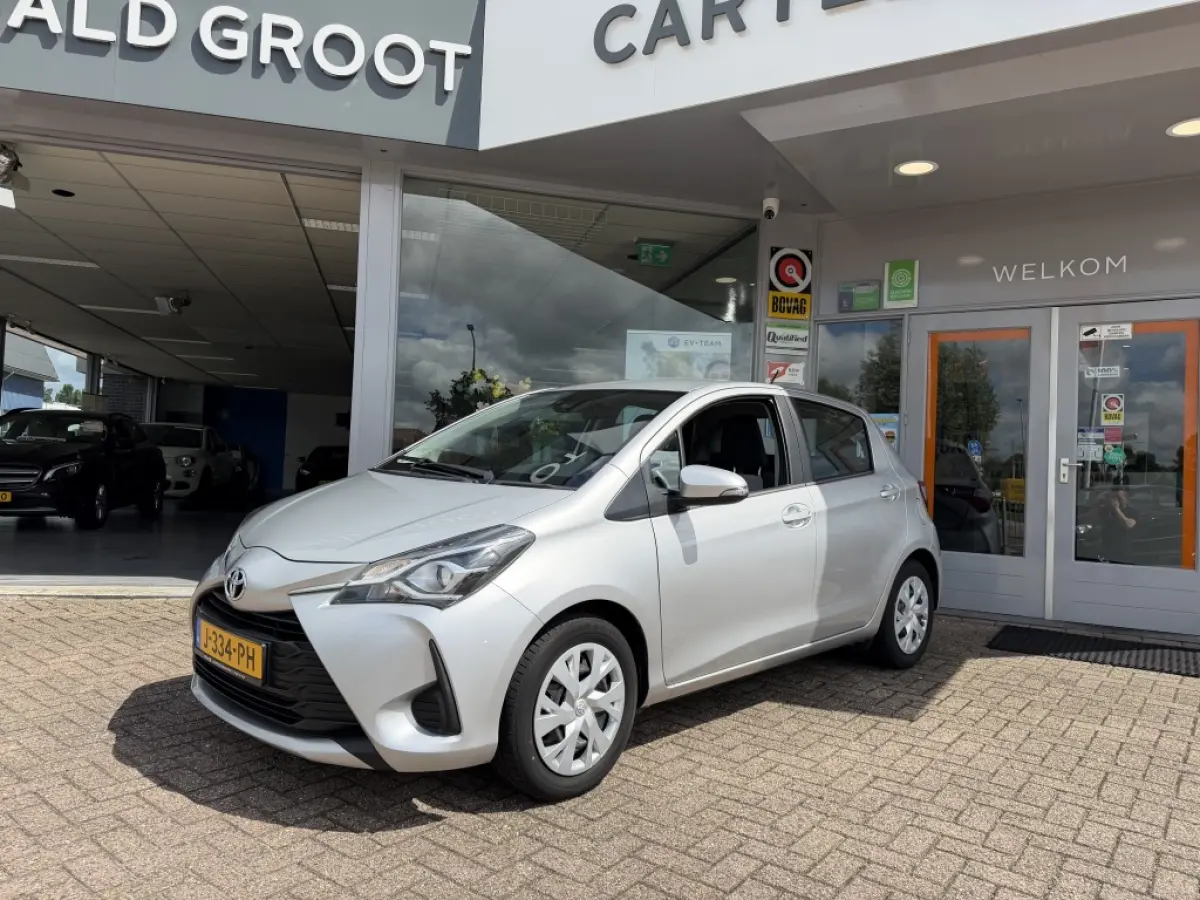 Yaris 1.5 VVT-i Active | Airco | Automaat | Airco | Camera achter