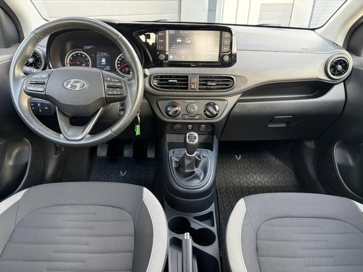 i10 1.0 Comfort 5-zits | Lichtmetaal | Elektrische ramen | CV | Parkeer sensoren |