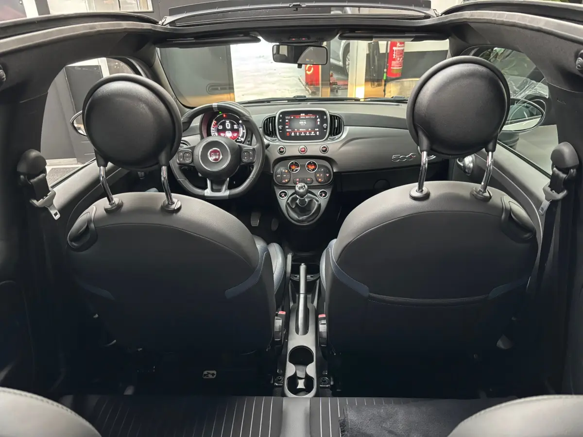 500C 1.0 Hybrid Rockstar / Carplay