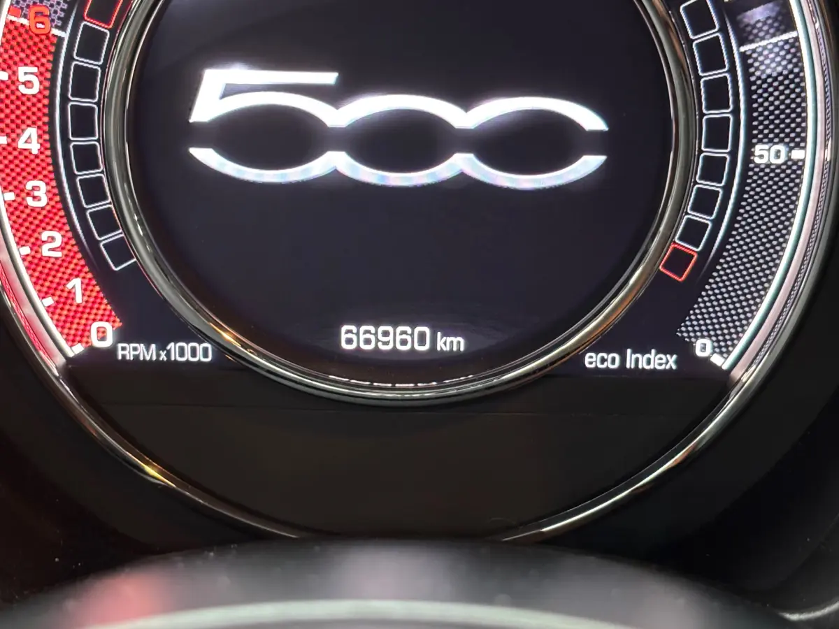 500C 1.0 Hybrid Rockstar / Carplay
