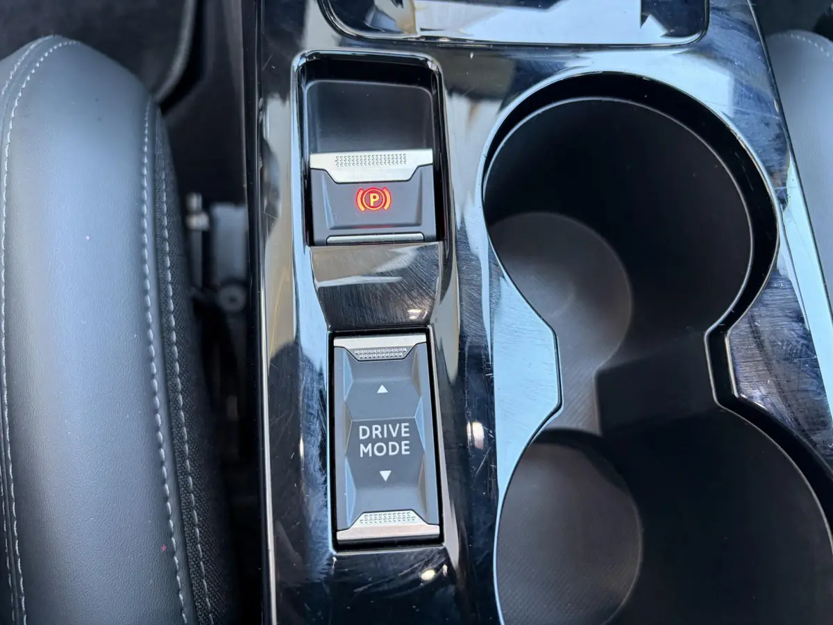 208 1.2 PureTech GT Line | Pano | Keyless | Cruise | Camera | Stoel verwarming |