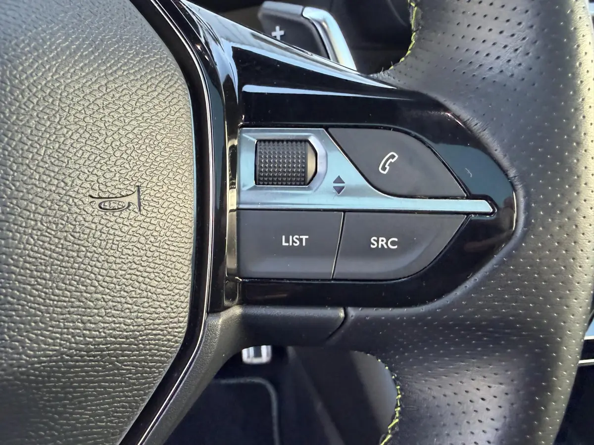 208 1.2 PureTech GT Line | Pano | Keyless | Cruise | Camera | Stoel verwarming |