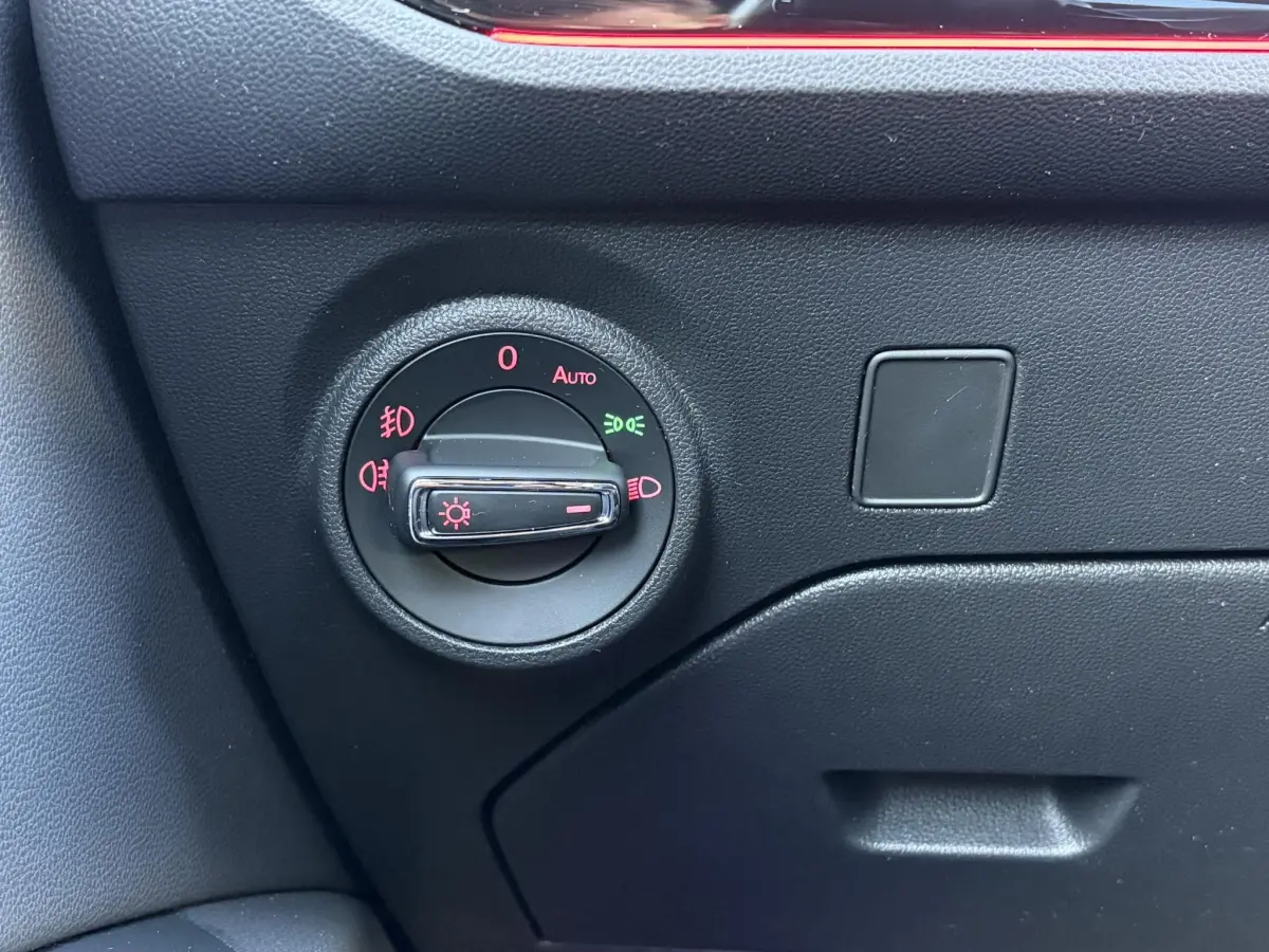 Leon 1.5 TSI FR Business Intense | LED | Pano | Virtual | Stoel verwarming | Camera |