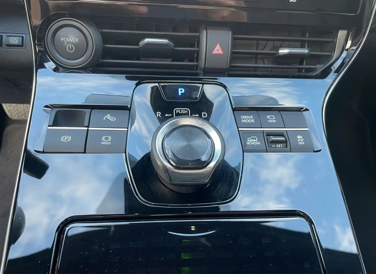 Solterra Sky Package 71 kWh SOH 95,3%, Zeer nette auto, 1e eigenaar