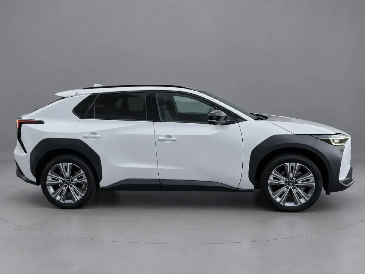 Solterra Sky Package 71 kWh SOH 95,3%, Zeer nette auto, 1e eigenaar