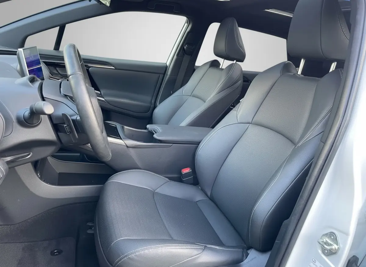 Solterra Sky Package 71 kWh SOH 95,3%, Zeer nette auto, 1e eigenaar