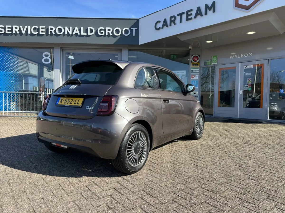 500 Electrisch SOH 92% Icon 42 kWh | CarPlay | Cruise | Airco | Winterpak. | PDC