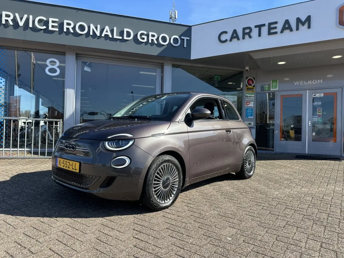 500 Electrisch SOH 92% Icon 42 kWh | CarPlay | Cruise | Airco | Winterpak. | PDC