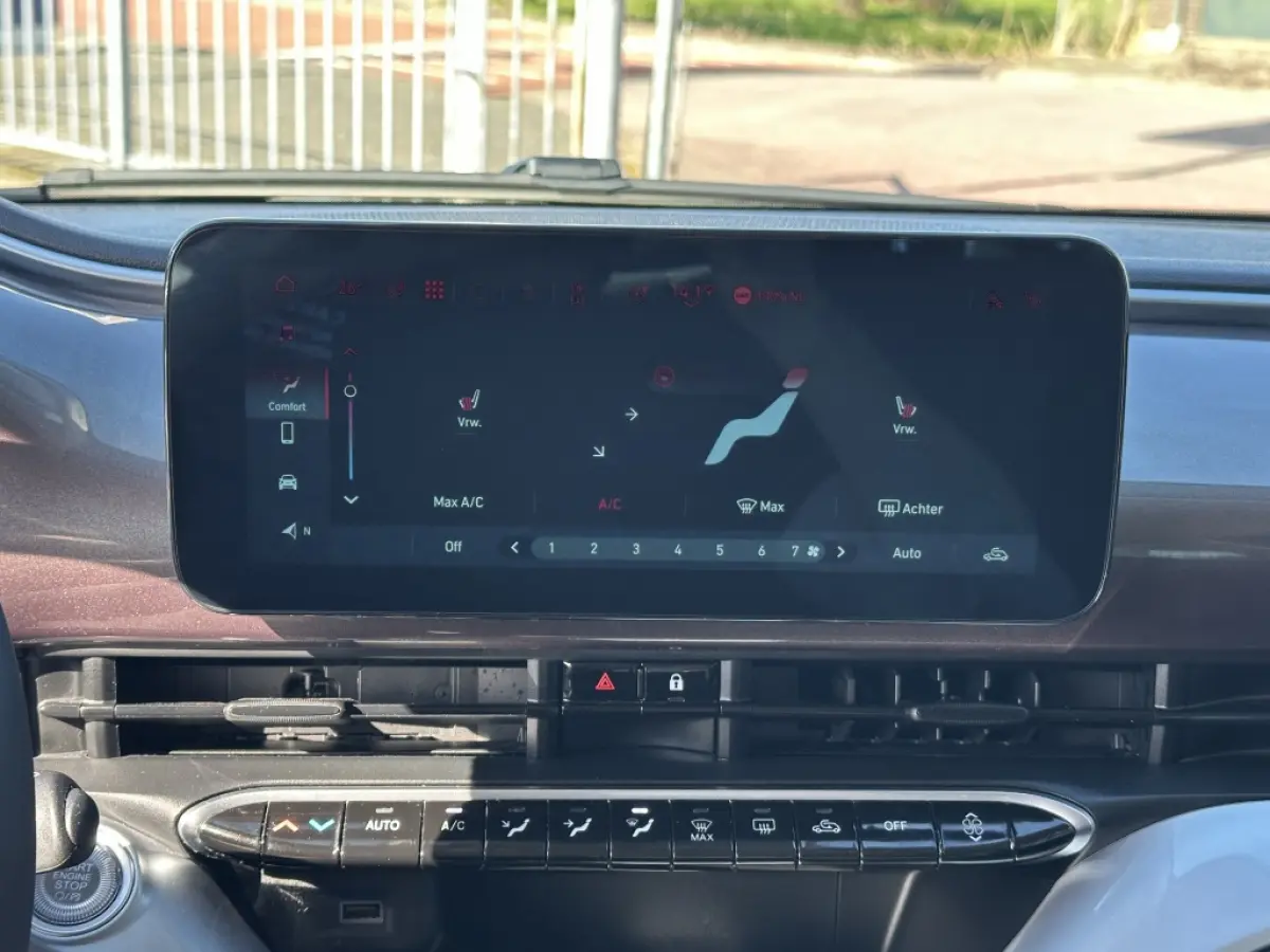 500 Electrisch SOH 92% Icon 42 kWh | CarPlay | Cruise | Airco | Winterpak. | PDC