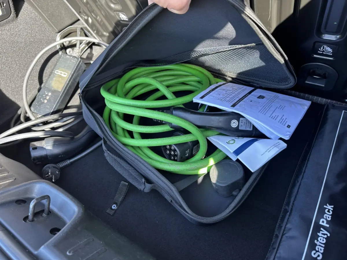 500 Electrisch SOH 92% Icon 42 kWh | CarPlay | Cruise | Airco | Winterpak. | PDC