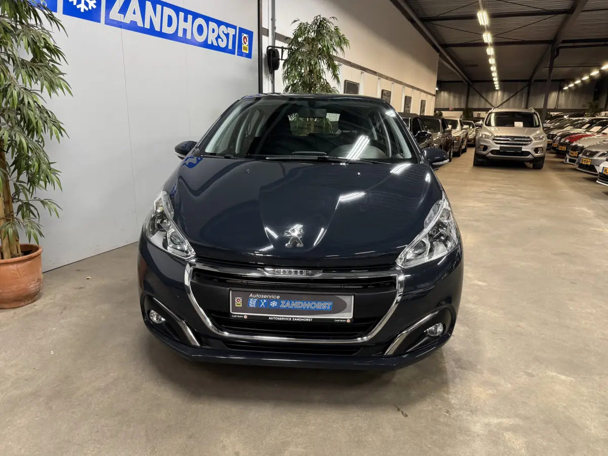208 1.2 PureTech Blue Lease Active // Airco // Cruise