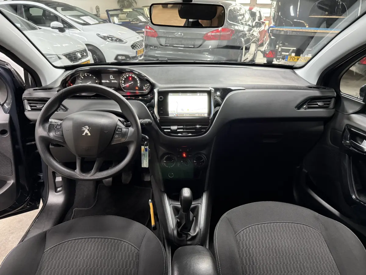 208 1.2 PureTech Blue Lease Active // Airco // Cruise