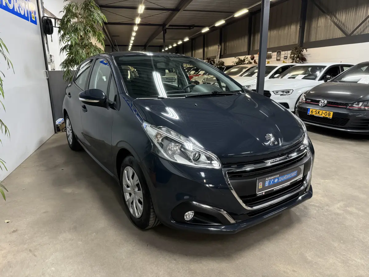 208 1.2 PureTech Blue Lease Active // Airco // Cruise