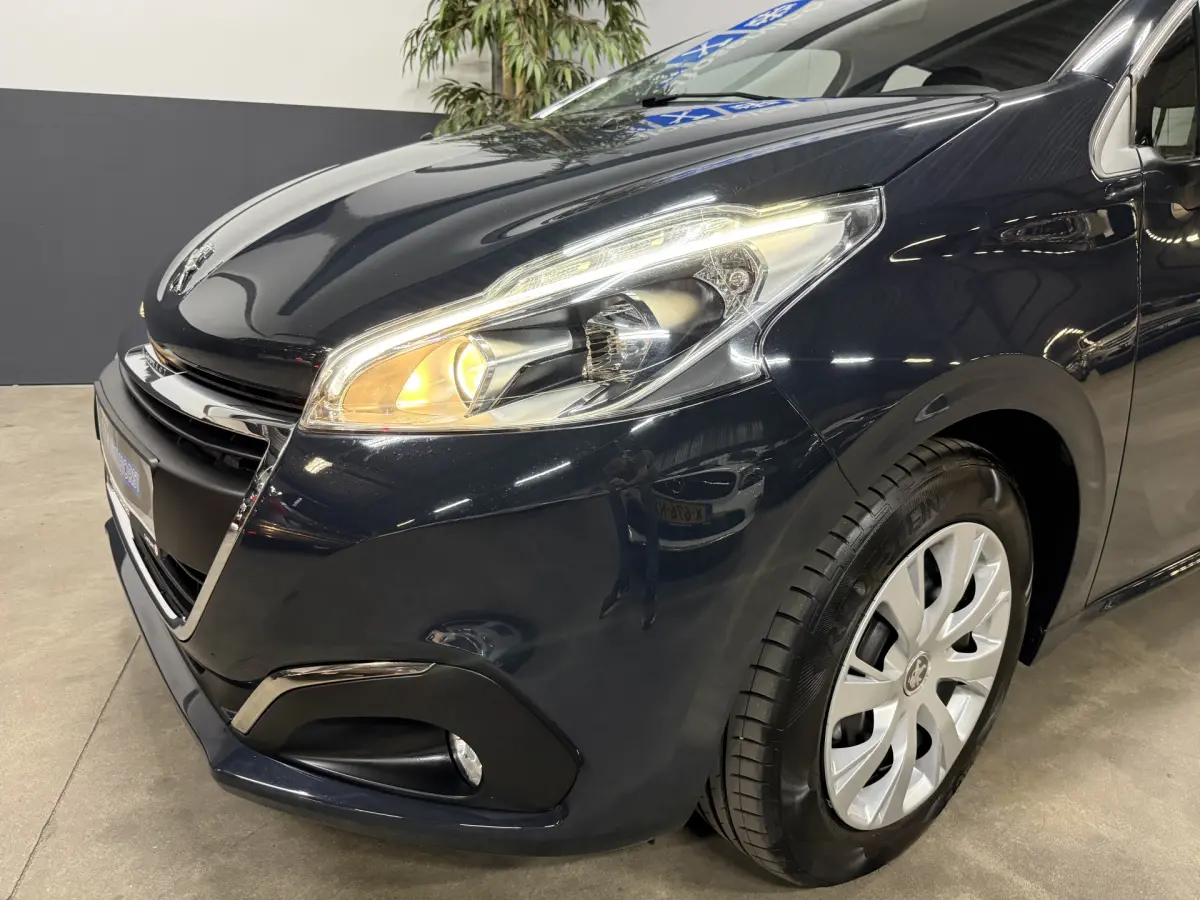 208 1.2 PureTech Blue Lease Active // Airco // Cruise