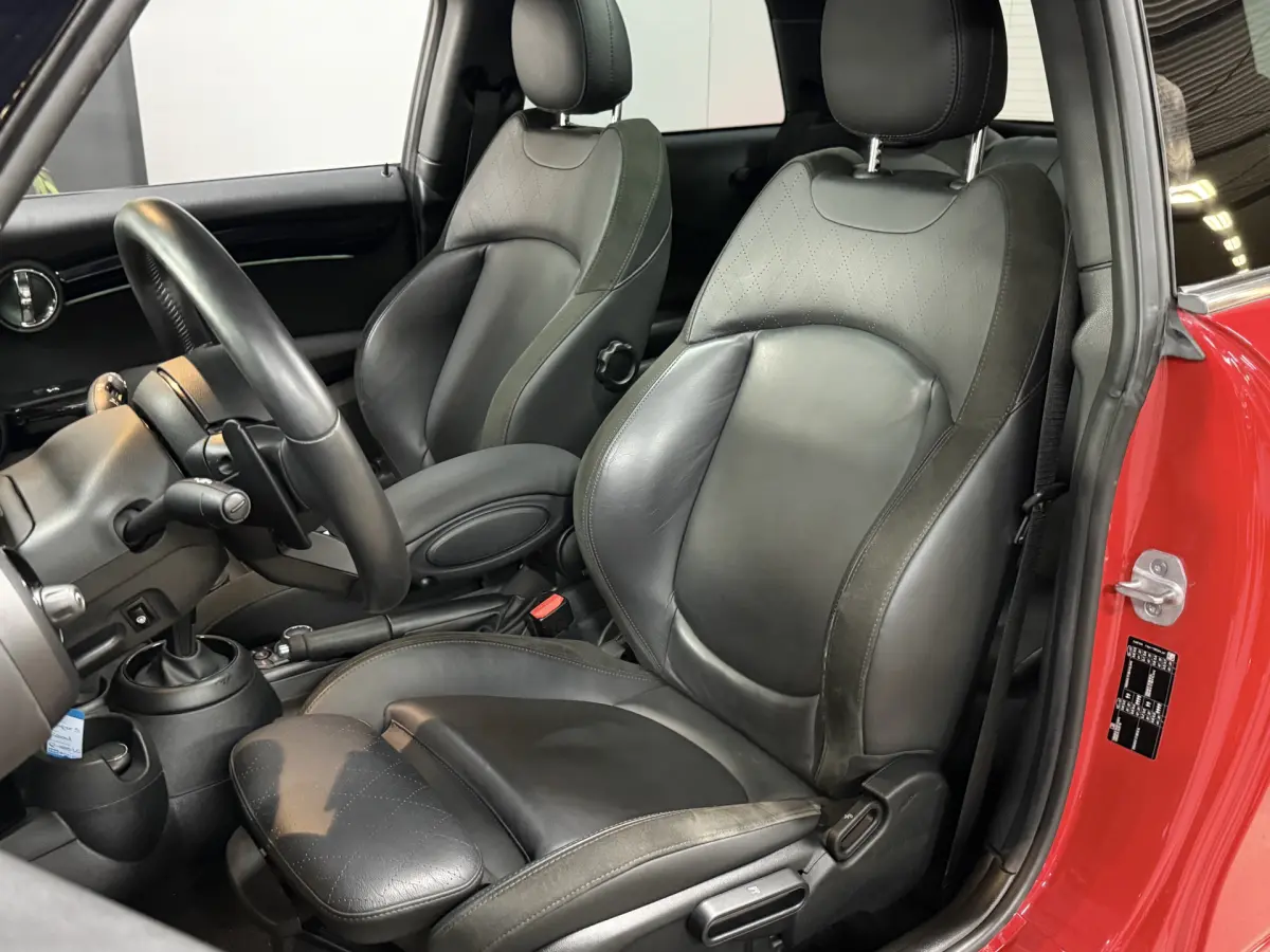 3-Deurs 2.0 Cooper S JCW // Panodak // Camera // Carplay